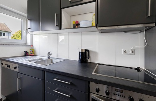 Katernberg Apartment | Apartment 'Stay Baran-Essen city apartment xl' with Balcony and Wi-Fi