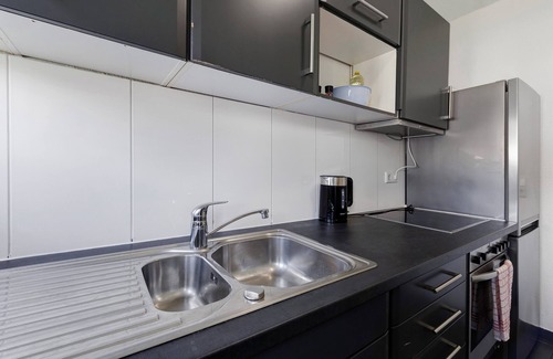 Katernberg Apartment | Apartment 'Stay Baran-Essen city apartment xl' with Balcony and Wi-Fi