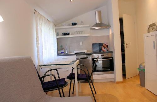 Novi Vinodolski Apartment | Apartment Studio Olga