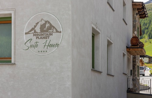 San Rocco Apartment | Apartment 'Sun Mountain Planet Suite House' with Mountain View, Wi-Fi & Balcony