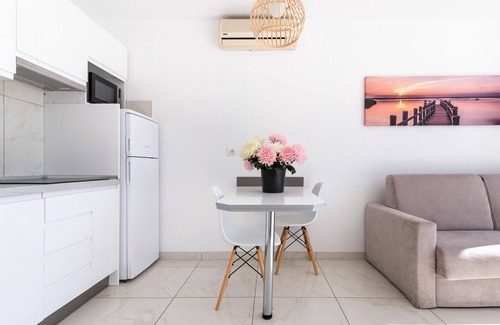 Patalavaca Apartment | Apartment-Superior-Ensuite with Shower-Sea view-CAT. 3