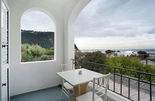 Forio Apartment | Apartment 'Superior Vista Mare' with Private Terrace, Wi-Fi and Air Conditioning