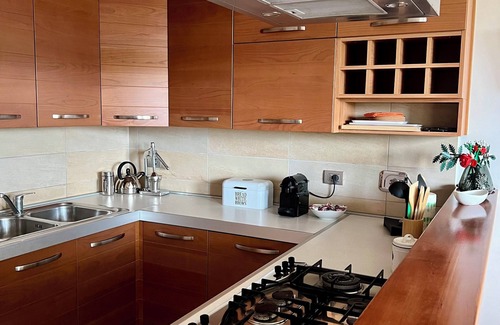 Zona XVI Torrenova Apartment | Apartment surrounded by greenery with a view of the riding stables. With meter at 30m.