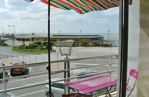 Saint-Jean-de-Monts Apartment | Apartment T3/58 m², Place de l'Europe on the beach