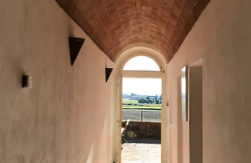 Bibbona Apartment | Apartment 'Terrazzo' with Private Terrace, Shared Garden and Wi-Fi