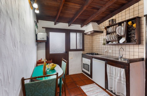 Tesbabo Apartment | Apartment 'Tesbabo Rural - Camelia' with Sea View, Private Terrace and Wi-Fi