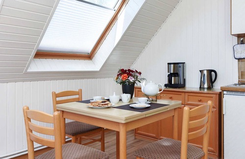 Neuharlingersiel Apartment | Apartment "top left" - "House Passat"