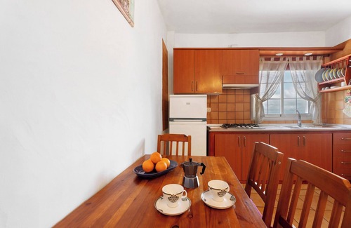 Mocanal Apartment | Apartment 'Trebol 1' with Sea View, Balcony and Wi-Fi