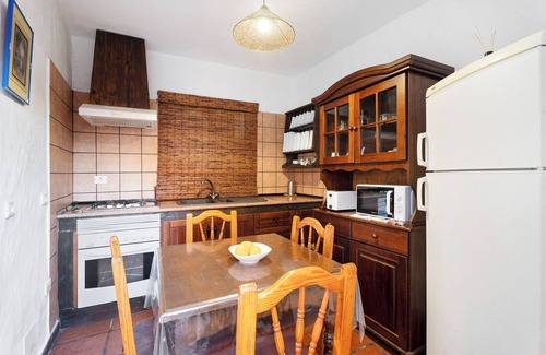 Mocanal Apartment | Apartment 'Trebol 3' with Sea View, Private Terrace and Wi-Fi