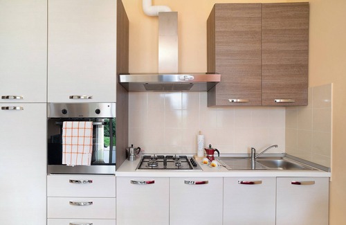 Vallebona Apartment | Apartment 'Vallebona' with Private Terrace and Wi-Fi