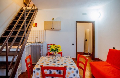 Gavorrano Apartment | Apartment 'Vecchio Molino - 2' with Shared Terrace, Shared Garden and Wi-Fi