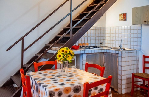 Gavorrano Apartment | Apartment 'Vecchio Molino - 2' with Shared Terrace, Shared Garden and Wi-Fi