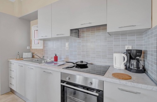 Drimonas Apartment | Apartment 'Villa Penelope' with Sea View, Wi-Fi and Air Conditioning