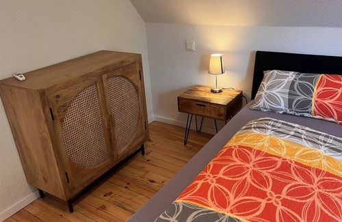 Kirkel Apartment | Apartment 'Vindumi' with Shared Garden, Balcony and Wi-Fi