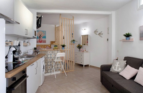 Tacoronte Apartment | Apartment 'Vista Al Paraíso' with Sea View, Private Terraces & Wi-Fi