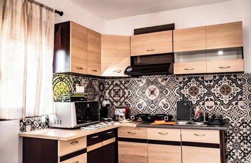Kouroutai Apartment | Apartment 'Vothoni' with Mountain View, Wi-Fi and Air Conditioning