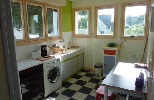 Locmariaquer Apartment | Apartment 'Vue Mer - Accès Privatif Plages' with Private Terrace, Private Garden and Wi-Fi