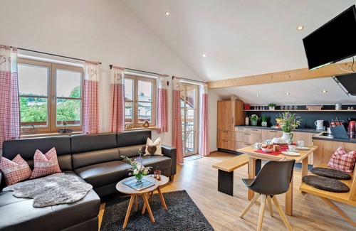 Hoslwang Apartment | Apartment 'Waldblick' with Private Garden, Balcony and Wi-Fi