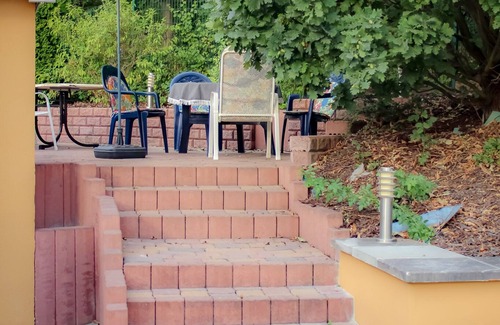 Arnstadt House | Apartment with 1 bedroom, kitchen and parking space
