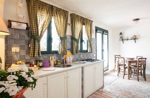 Acireale House | Apartment with 250 sqmt garden in house/villa - 3 rooms - 4/5 persons