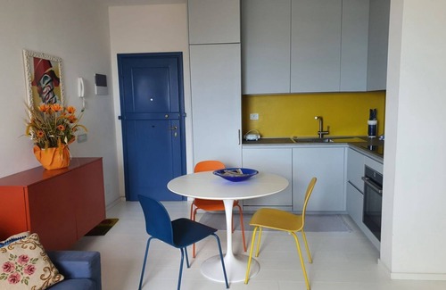 Viareggio Apartment | Apartment with a/c far 50 m from the sea