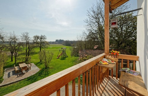 Eggstatt Apartment | Apartment with a lovely farmhouse parlor