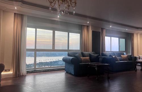 Maadi Apartment | Apartment with a Nile View, Cairo, Maadi- شقه مطله بالكامل على النيل مباشره