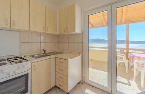 Zubovici Apartment | Apartment with balkony and sea view