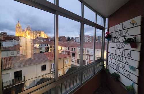 Leon Apartment | Apartment with excellent views of the Cathedral of León