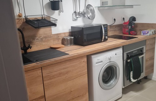 Mailly-Champagne Apartment | Apartment with garden near Reims