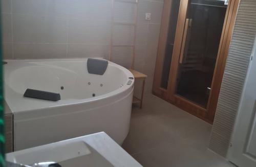 Mailly-Champagne Apartment | Apartment with garden near Reims