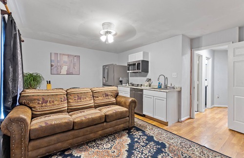 Sterling Apartment | Apartment with garage parking Patio close IAD