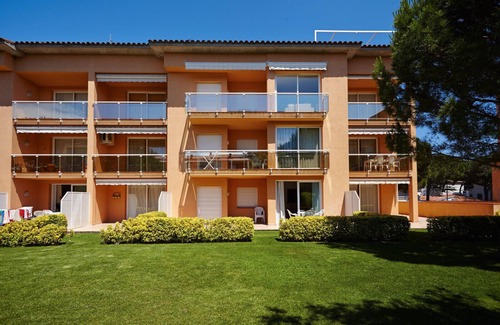 Pals Apartment | Apartment with garden & pool - 800 m Pals beach (SG 2 2H 205)