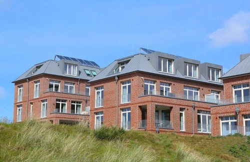 Horum Apartment | Apartment with great balcony on two sides - 100 m to the beach!