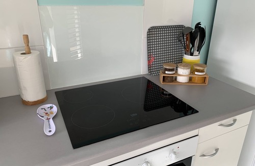 Le Gosier Apartment | Apartment with pool and beach access for 2 to 5 people