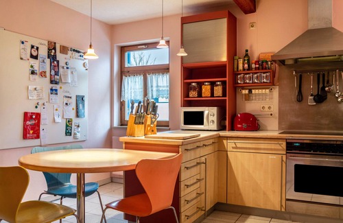 Gunzenhausen Apartment | Apartment with Private Sauna, Balcony and Wi-Fi