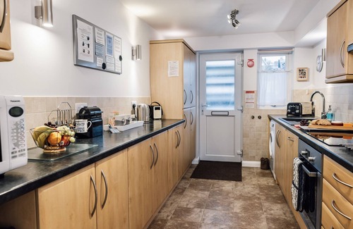 Dartmouth Cottage | Apartment with river views, 2 x parking and on the level
