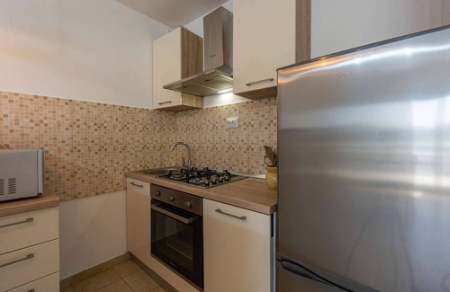 Zubovici Apartment | Apartment with sea view and pool