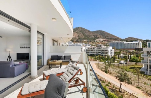 Fuengirola Apartment | Apartment with sea view in Higuerón West