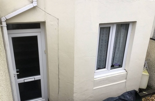 Plymouth Apartment | Apartment with shared garden