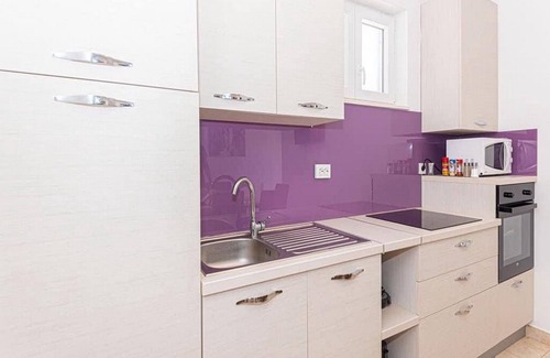 Sibenik Apartment | Apartment with swimming pool and 2 rooms