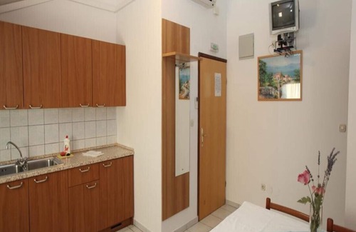 Cres Apartment | Apartment with two bedrooms and terrace double bed