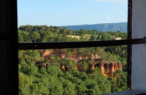 Roussillon Apartment | Apartment with view