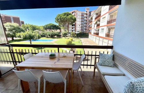 Platja d'Aro Apartment | Apartment with wifi, community pool and tennis court.