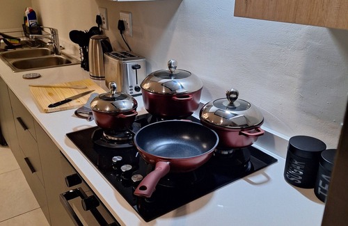 Greater Johannesburg Metropolitan Area Apartment | Apartment with WiFi and Swimming pool in the prime of Midrand, convenience 💯