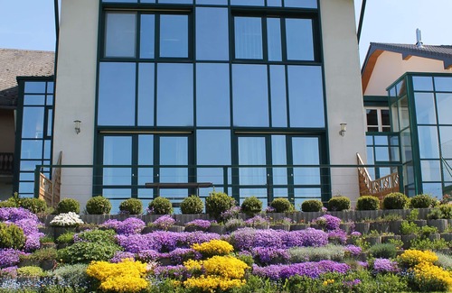 Obertiefenbach Apartment | Apartment yard Spriestersbach, beautiful, peaceful countryside location