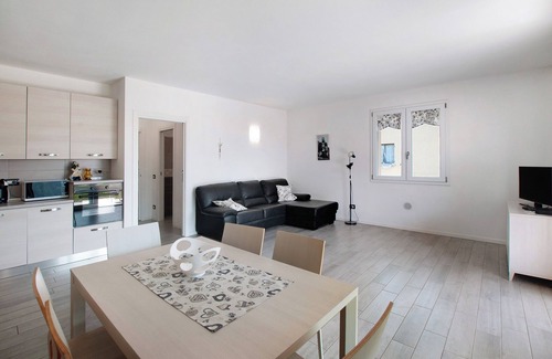 Tremezzina Apartment | Apartment Zerboni C2 with Mountain View, Wi-Fi, Pool, Garden & Terrace