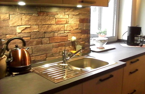 Bereborn Apartment | Apartment 'Zum Hochkelberg' with Mountain View, Private Terrace and Wi-Fi