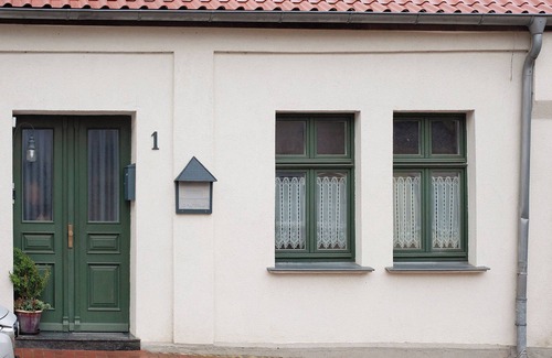 Laage Apartment | Apartment 'Zur »Alten Schmiede«' with Wi-Fi