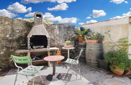 Barbariga House | Apartments and rooms Milan 2380